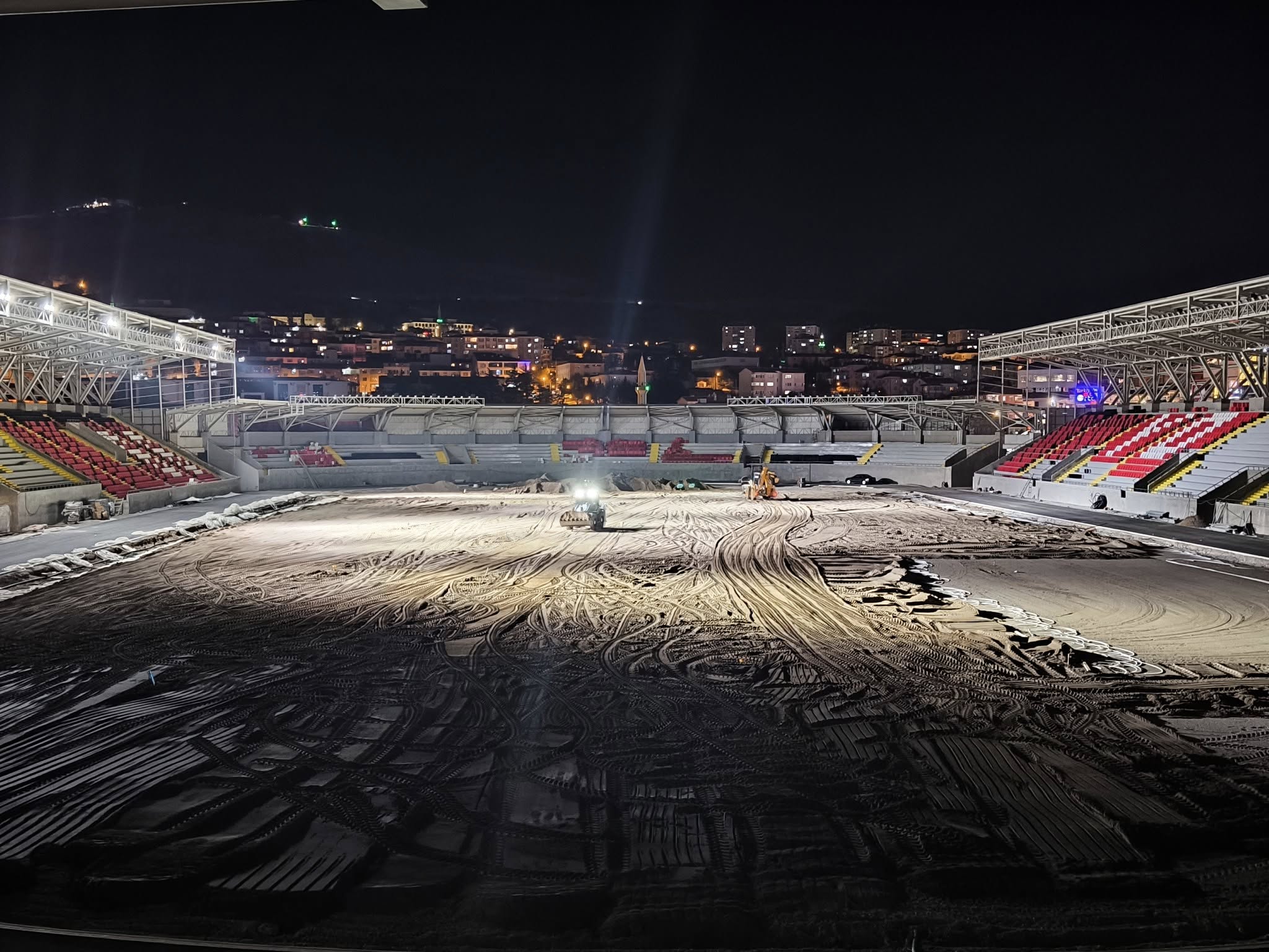 Yozgat Şehir Stadyumu Projesinde Sona Yaklaşılıyor: Gece Gündüz Çalışıyorlar