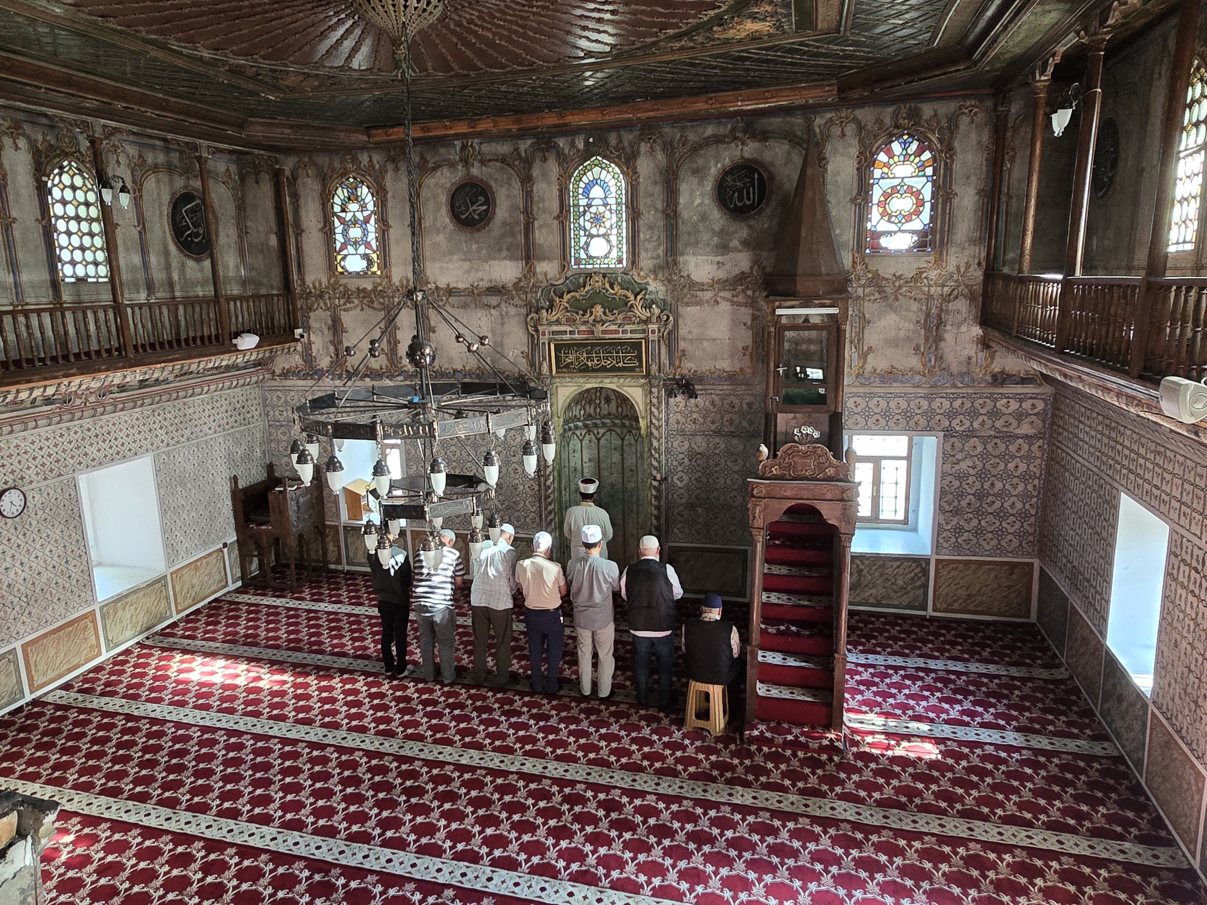 Yozgat’taki 2 Asırlık Başçavuşoğlu Camii Süslemeleriyle Dikkat Çekiyor