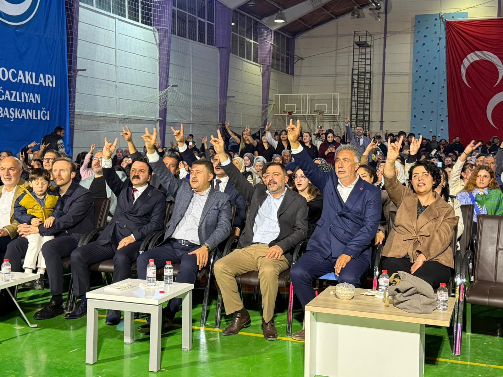 Yozgat Boğazlıyan’da Ali Kınık ve Ahmet Öngel Konseri Coşkusu