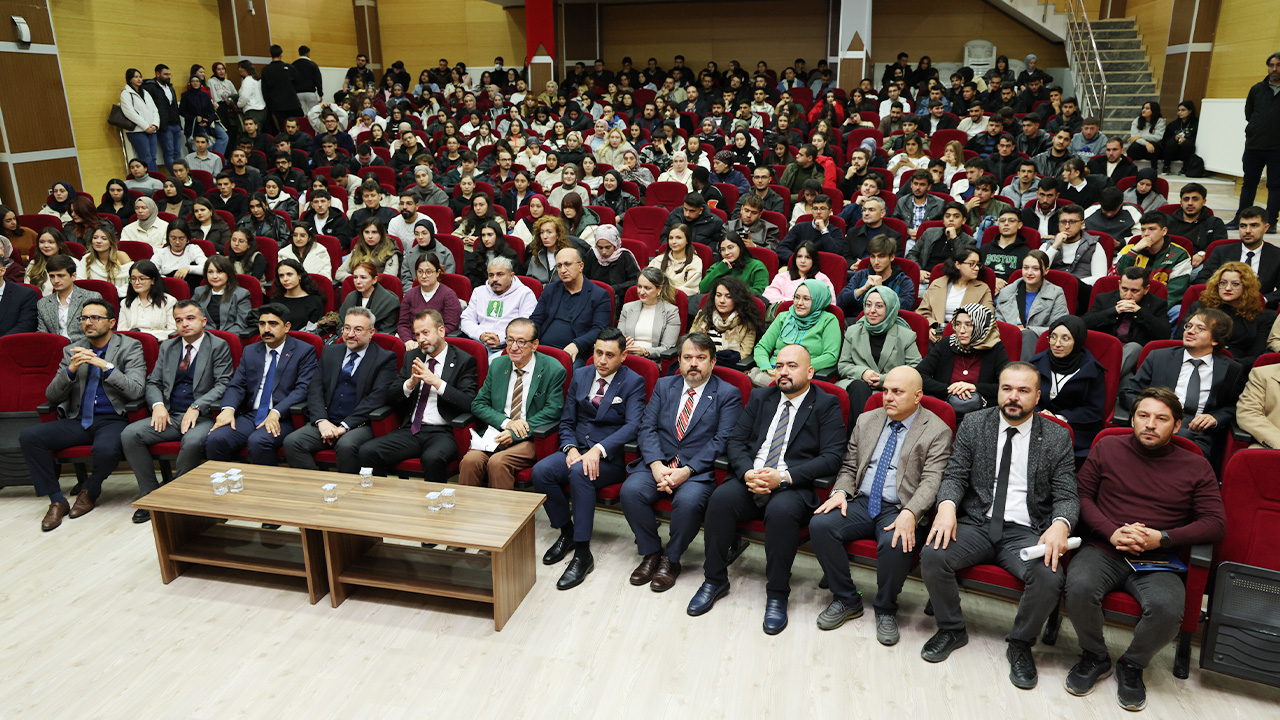 Anayasa Mahkemesi Üyesi Kenan Yaşar’dan Bozok Üniversitesi’nde “Anayasa Hukuku” Semineri