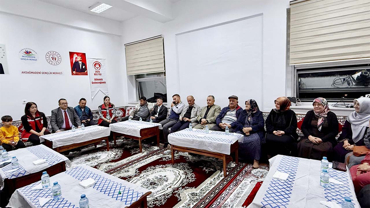 Akdağmadeni Sosyal Hizmet Merkezi’nden Kuşaklar Arası Buluşma