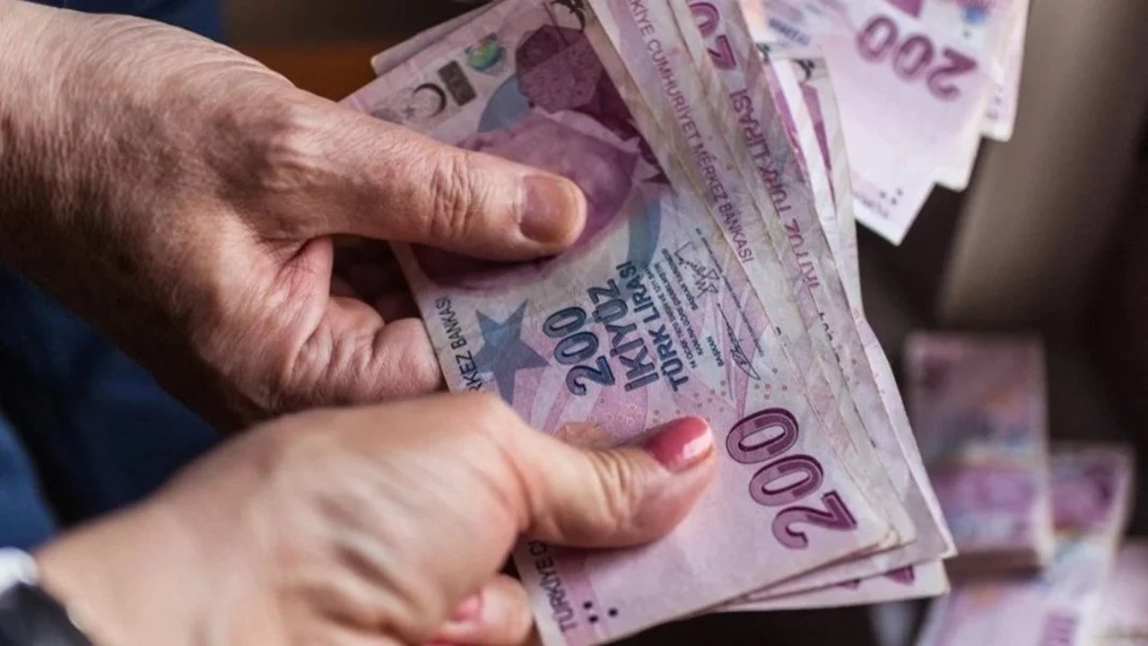 AYM'den Memur ve Emekliye Zam Kararı: İptal Talebi Reddedildi