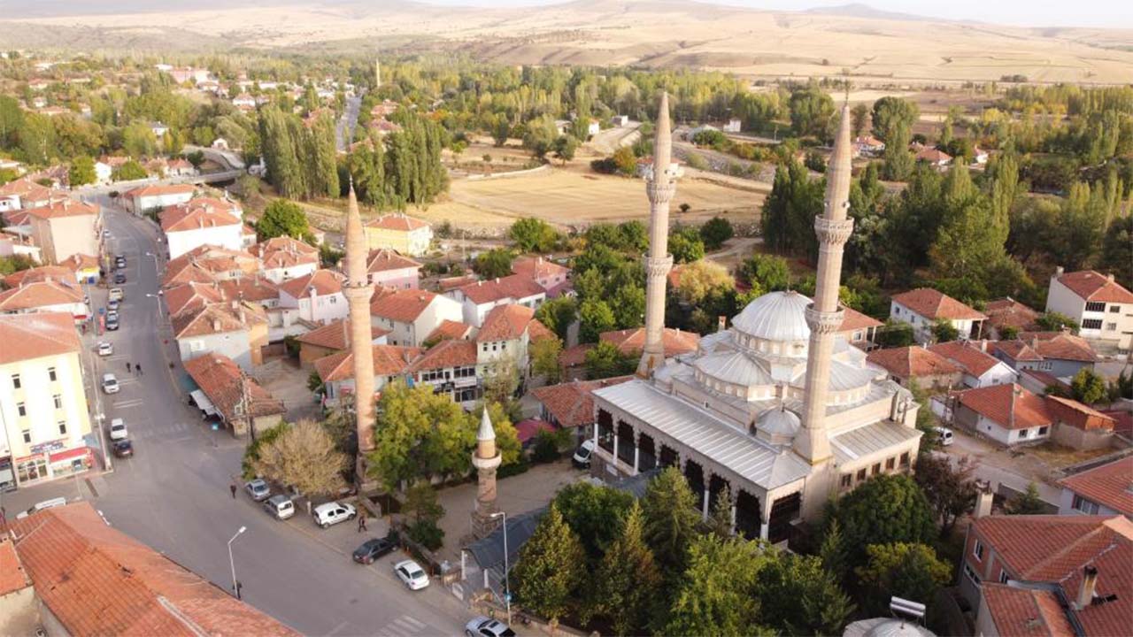 Çandır’da 500 Yıllık Minare Dron ile Görüntülendi: Tarihe Yolculuk
