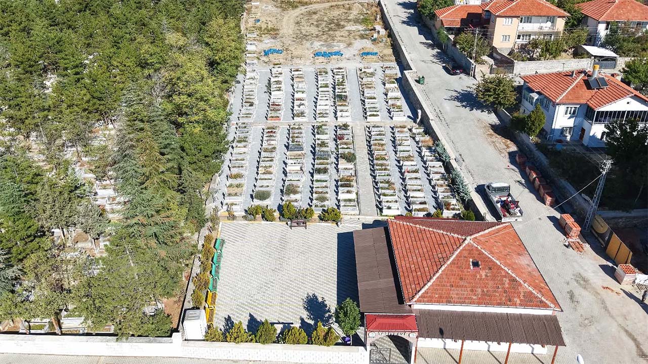 Çekerek Mezarlığı Yenilendi: Ziyaretler Kolaylaştı