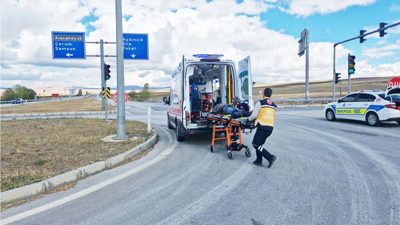Çorum’dan Yozgat İstikametindeydi: Çarpışma Sonucu Savruldu!