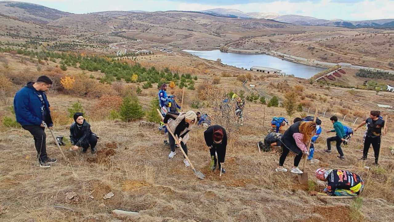 Yozgat'ta Fidanlar Toprakla Buluştu: Türk Riders ve YODES’ten Anlamlı Etkinlik
