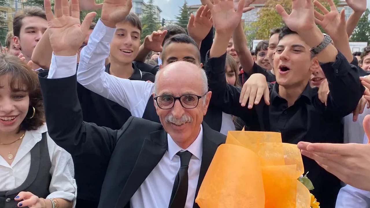 Hacı Ömer Tarman Anadolu Lisesi Değerli Öğretmenini Uğurladı