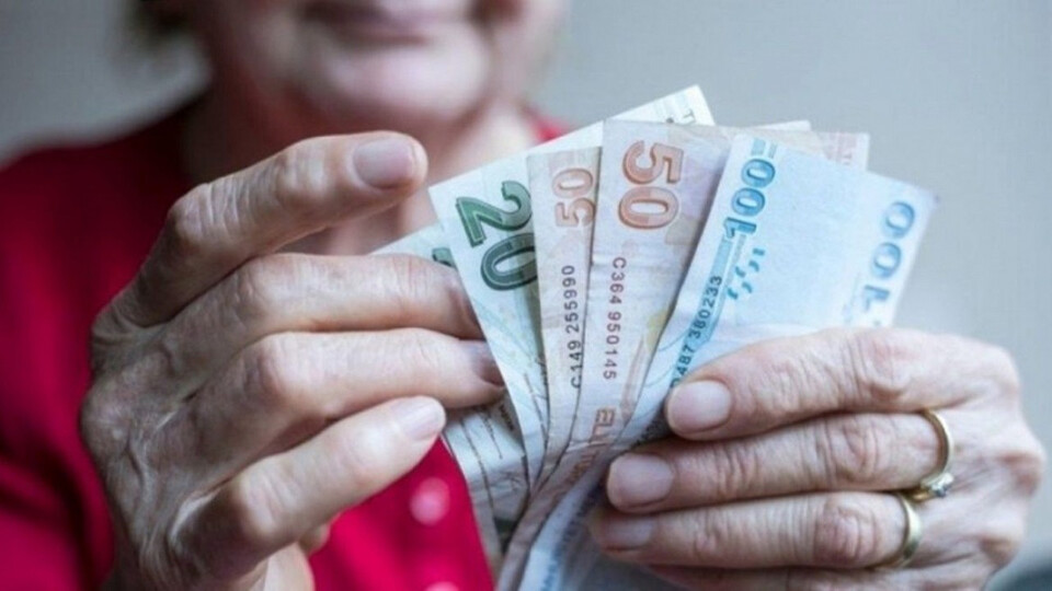 İki İşte Çalışanların Emeklilik Hesabı Nasıl Yapılıyor?