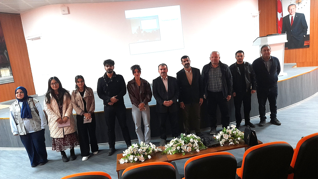 YOBÜ’de Öğrencilere Bilimsel Araştırma Projesi Hazırlama Semineri