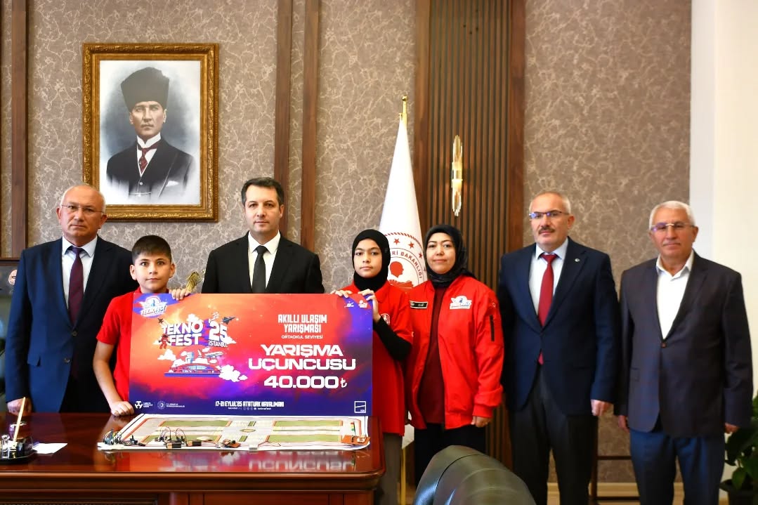 Sorgun Kaymakamı Abdurrezzak Canpolat’tan TEKNOFEST Şampiyonlarına Tebrik