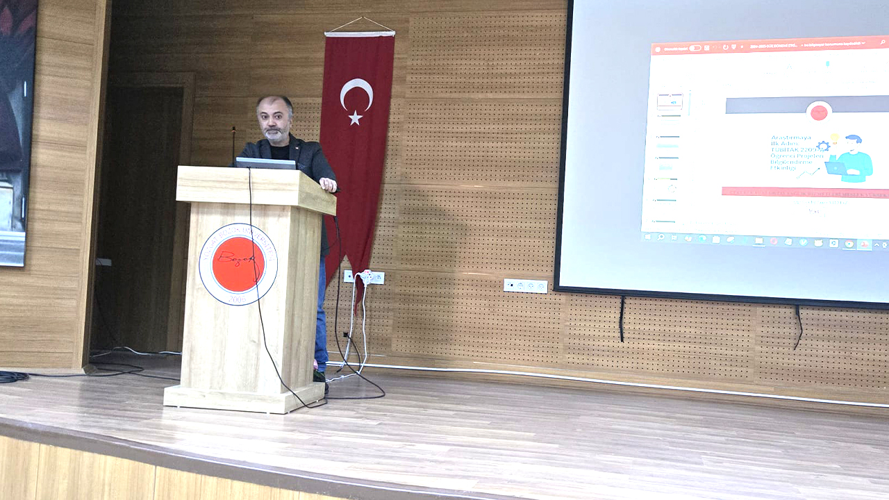 Çekerek Fuat Oktay Sağlık Hizmetleri Meslek Yüksekokulu Öğretim Görevlisi Dr. Taner Yılmaz'dan Proje Yazma Eğitimi