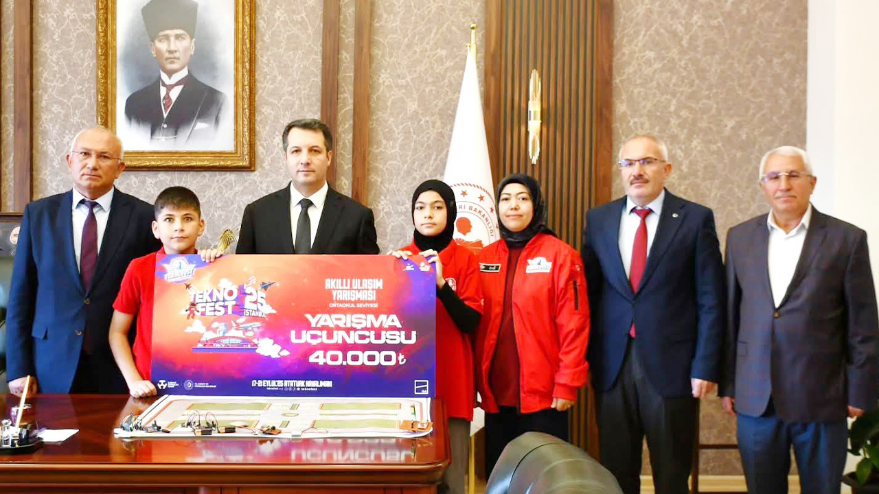 Sorgun’un Gururu Yunus Emre Ortaokulu TEKNOFEST’te Türkiye Üçüncüsü Oldu!
