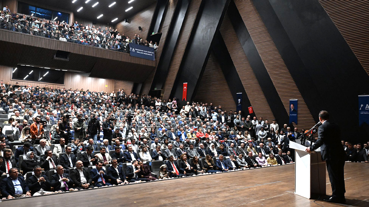 Anahtar Parti Isparta İl Kongresi Coşkuyla Gerçekleşti: Yavuz Ağıralioğlu  Milletin Yeni Umudu Sizsiniz