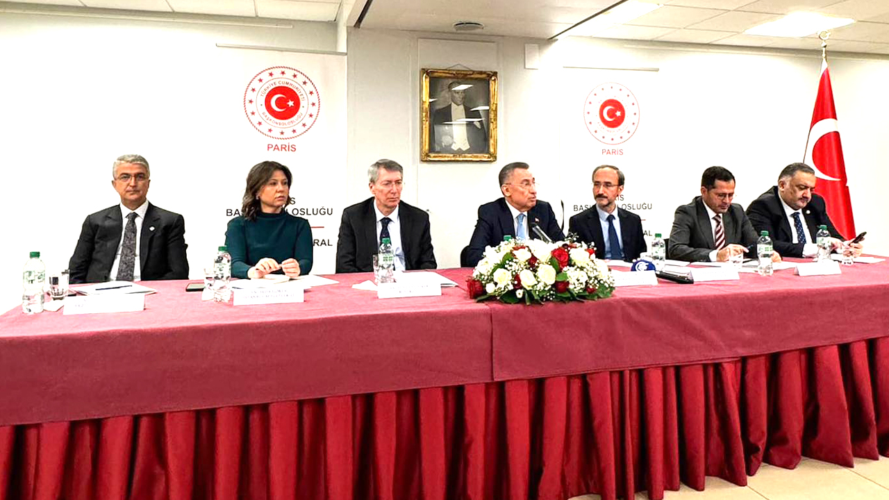 TBMM Heyeti Paris’te Türk Vatandaşlarıyla Buluştu