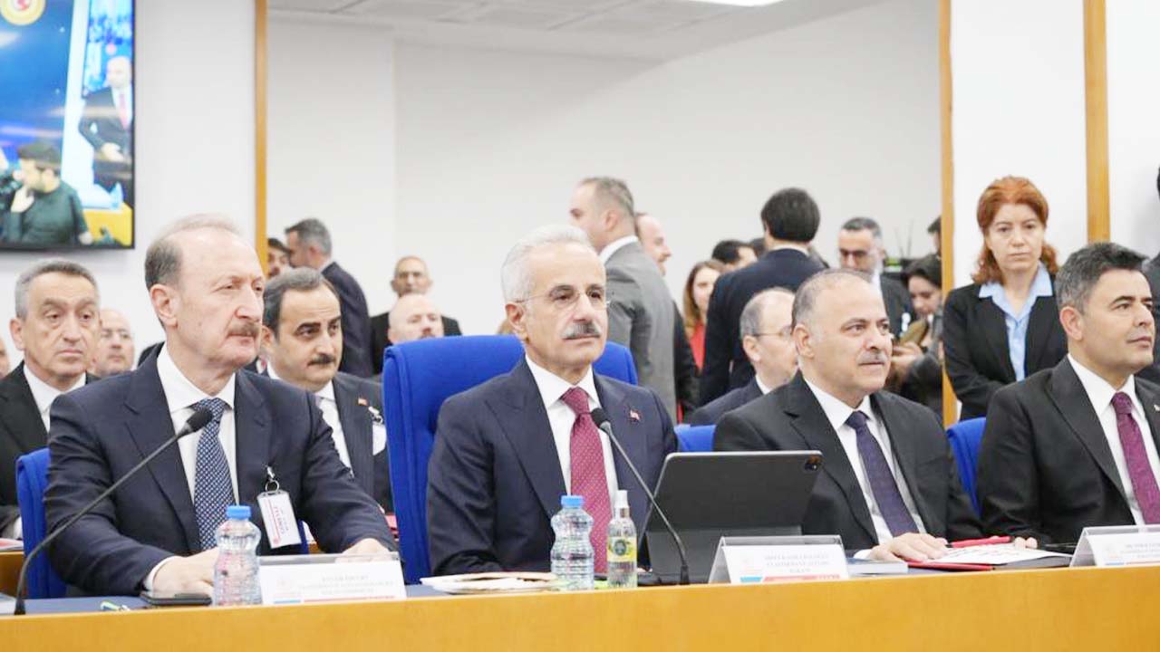 Ulaştırma ve Altyapı Bakanı Abdulkadir Uraloğlu Açıkladı: Yozgat Küresel Uçuş Merkezi Olacak