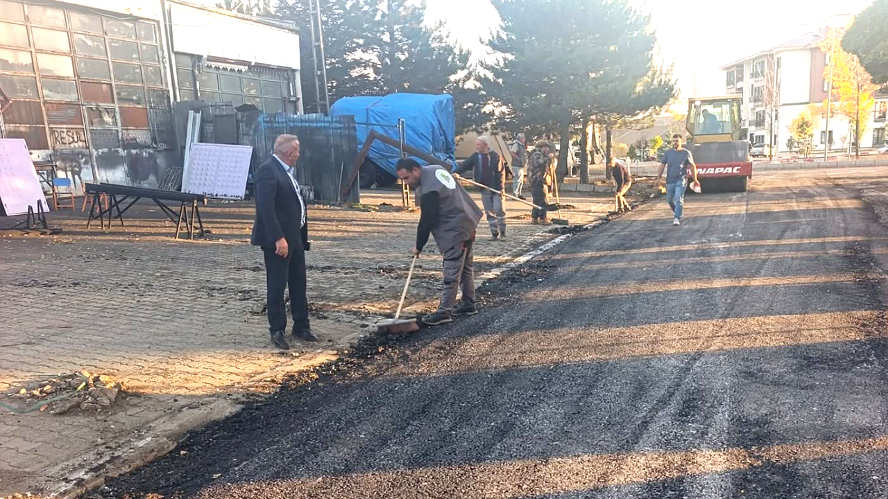 Doğankent Belediyesi Sanayi Bölgesinde Asfalt Çalışmalarını Tamamladı