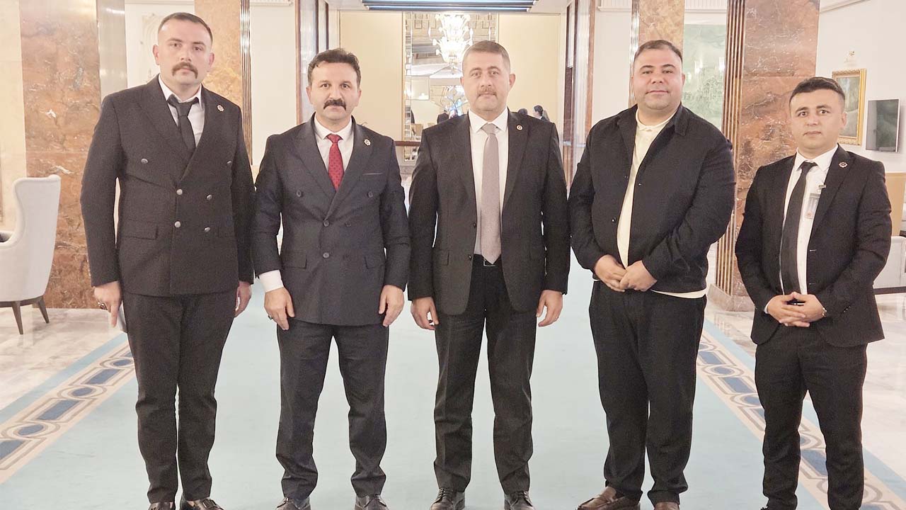 Yozgat Ülkü Ocakları Meclis’te! Milletvekili Sedef’le Bir Araya Geldiler!