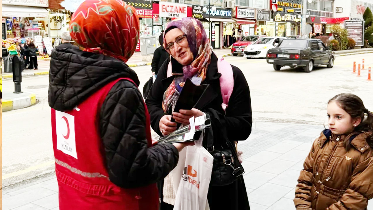 25 Kasım’da Genç Kızılay Yozgat’tan Anlamlı Farkındalık Etkinliği