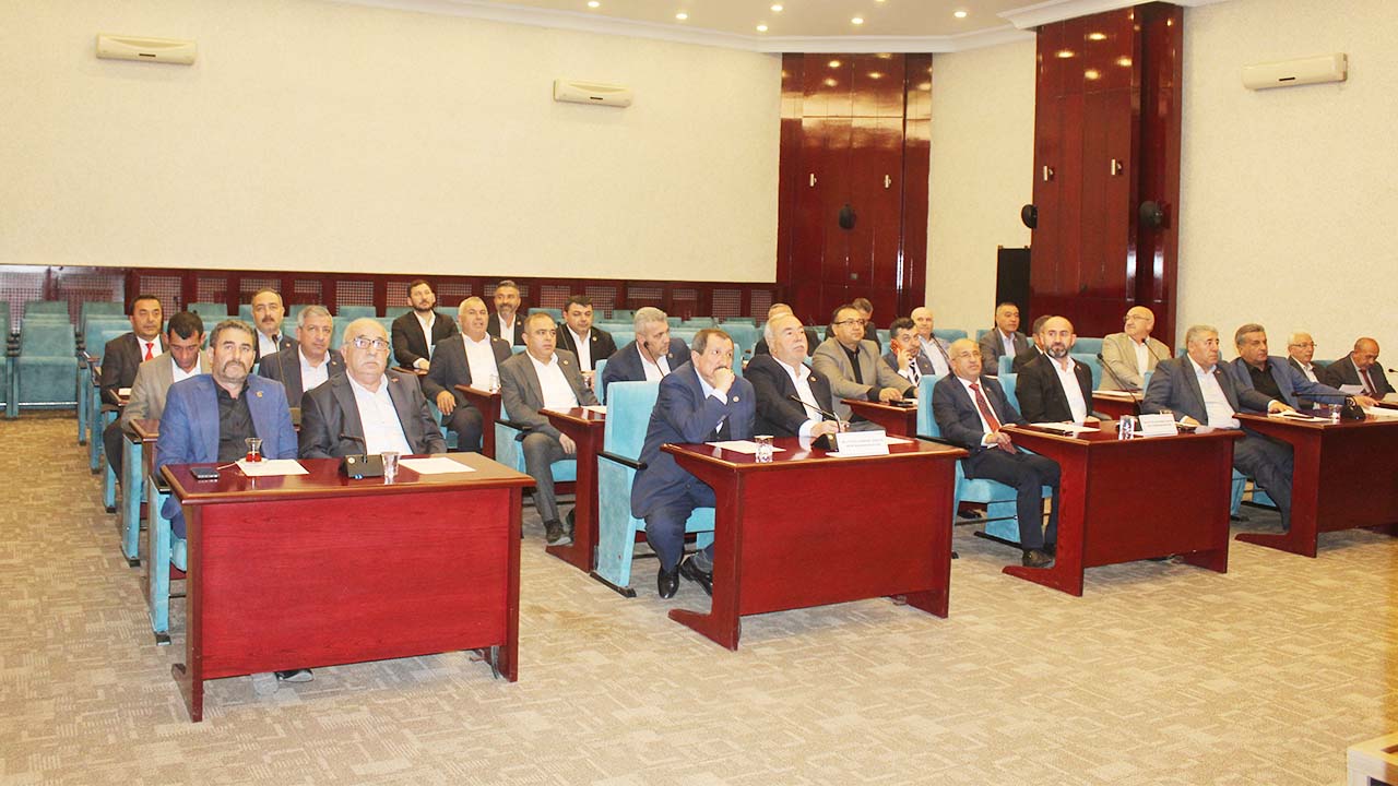 Yozgat İl Genel Meclisi Toplandı: Okul Binası Komisyona Havale Edildi