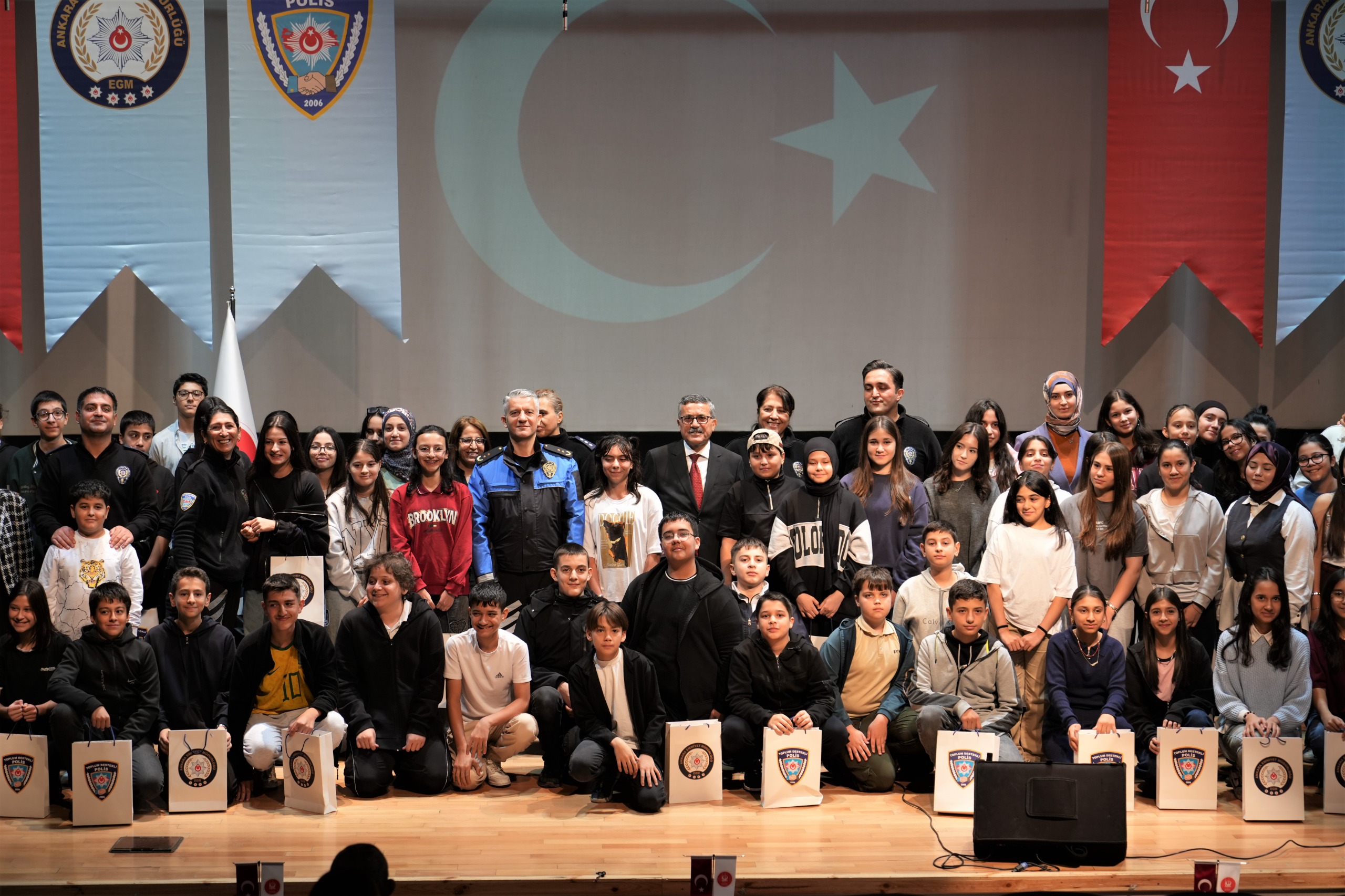 Keçiören'den Gençlere Anlamlı Destek