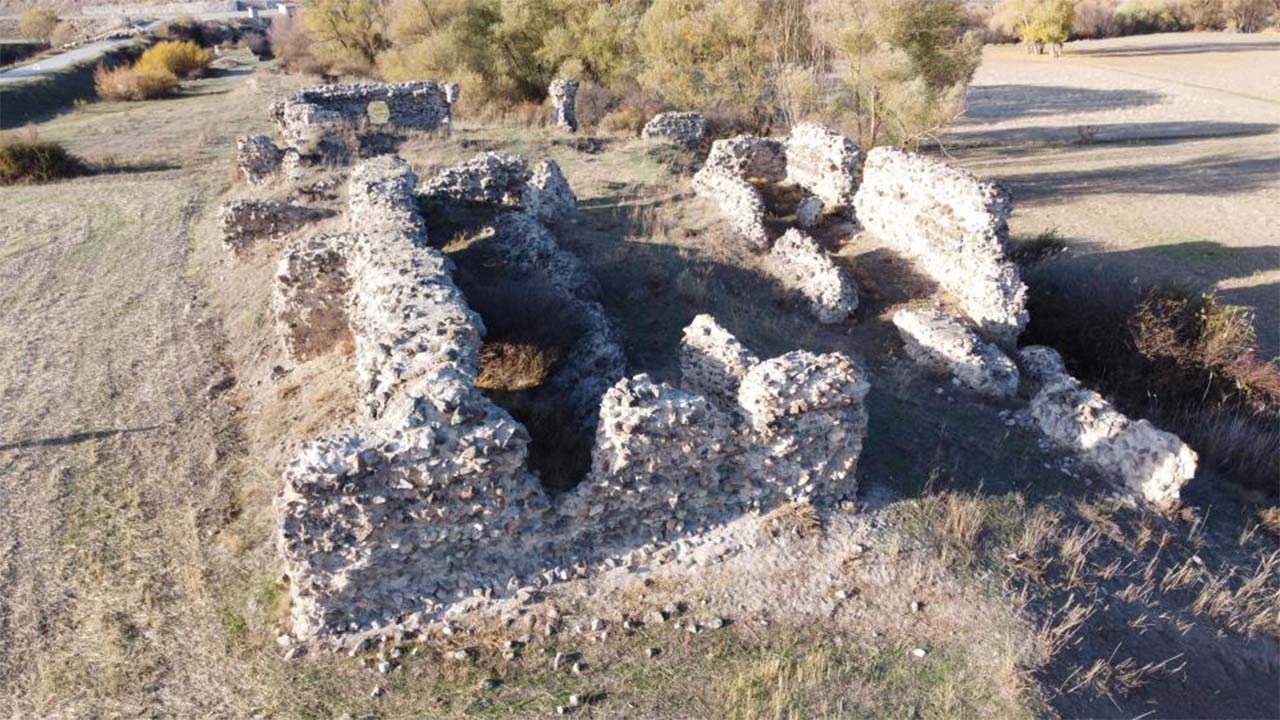 Yozgat’ta Tarihi Kesikköprü Kervansarayı Restore Edilmeyi Bekliyor