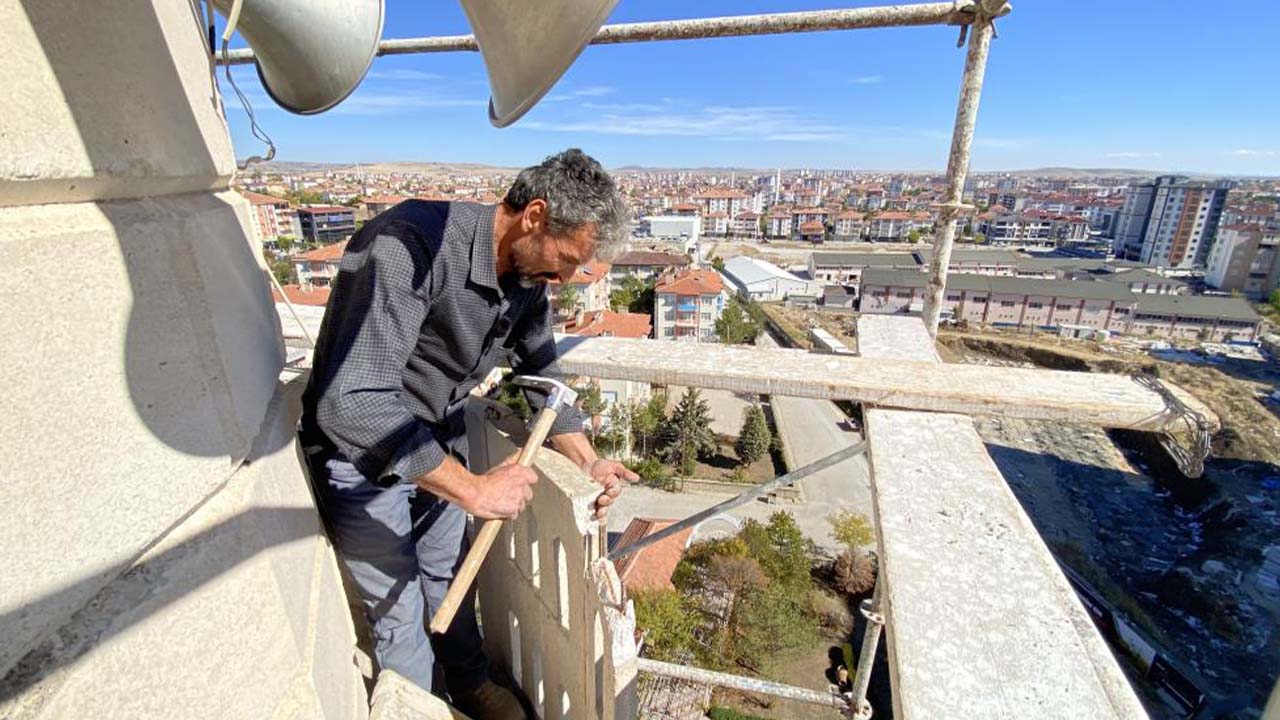 Yozgat’ın Tek Minare Ustası: Tehlikeli Meslek Nedeniyle Çırak Bulamıyor