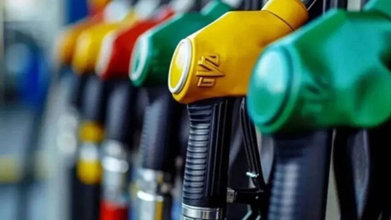 Motorin Fiyatlarına Gece Yarısı 2 Lira 7 Kuruşluk Zam Yapıldı