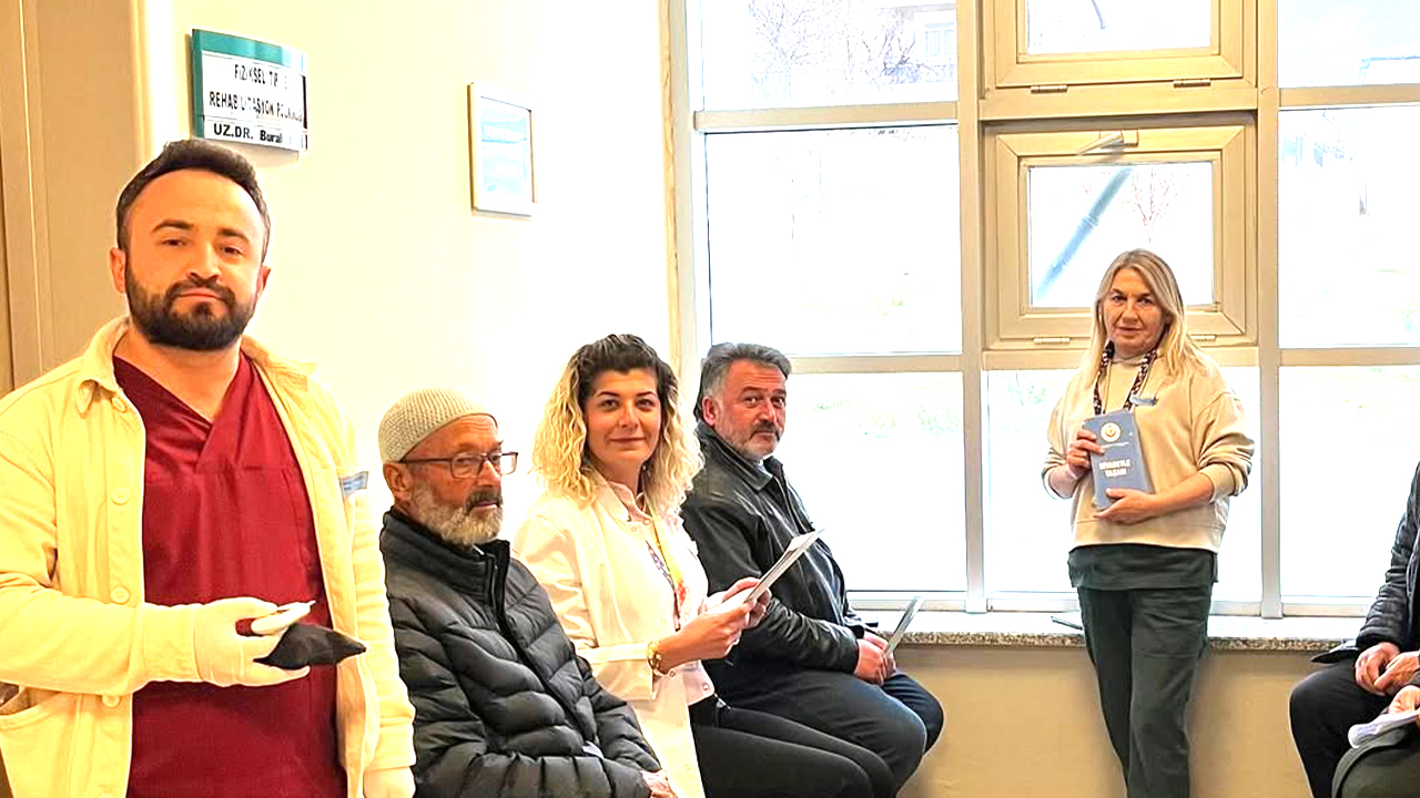 Sarıkaya Devlet Hastanesi’nde boş yok! Doktorlar bu kez ne yaptı?