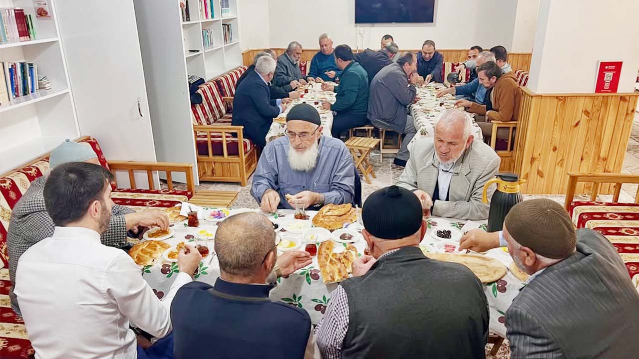 Şefaatli’de Din Görevlileri Bir Araya Geldi: Birlik ve Kardeşlik Pekişti