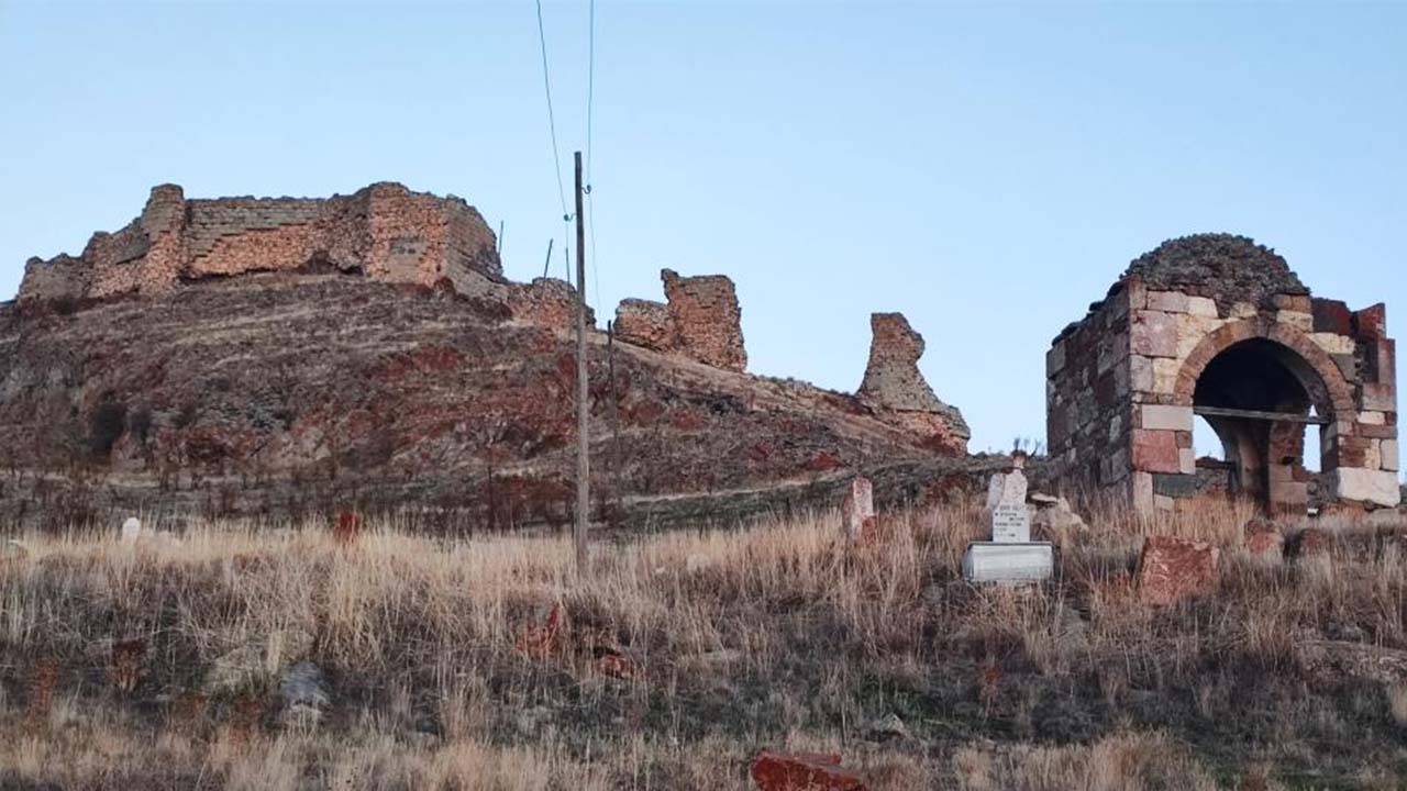 Yozgat’ta Tarihi 13. Yüzyıla Uzanan Muşalikalesi Dron ile Havadan Görüntülendi