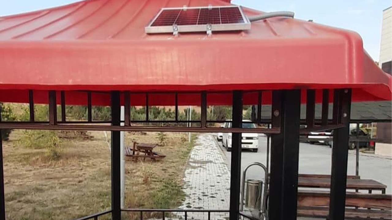 Yozgat Bozok Üniversitesi Öğrencileri Artık Cihazlarını Güneşle Şarj Edecek!