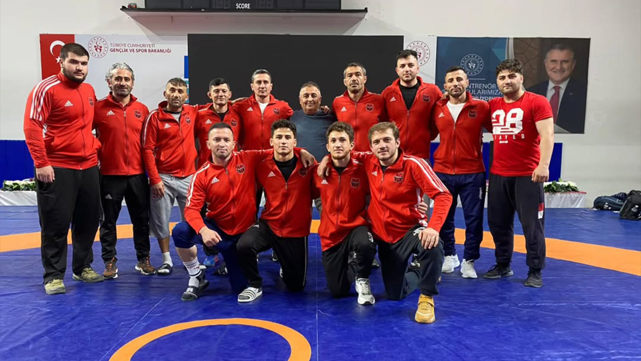 Yozgatspor Güreş Takımı Türkiye 2. Ligi’nde Üçüncü Oldu