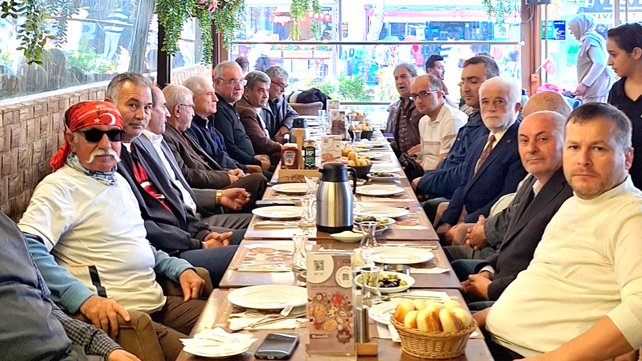 Ankara’daki Yozgatlılar Kızılay’da bir araya geldi