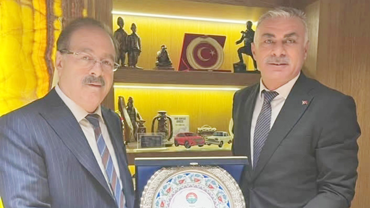 Yozgat’ın vekili Akgül, Ovakent Belediye Başkanı Tuncay Erdoğan’ı Makamında Ağırladı