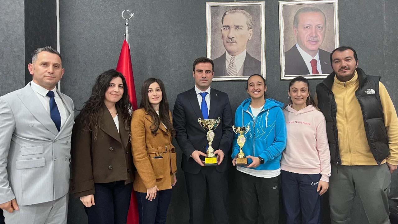 Sarıkaya’nın Altın Kızları Türkiye Üçüncüsü Oldu!