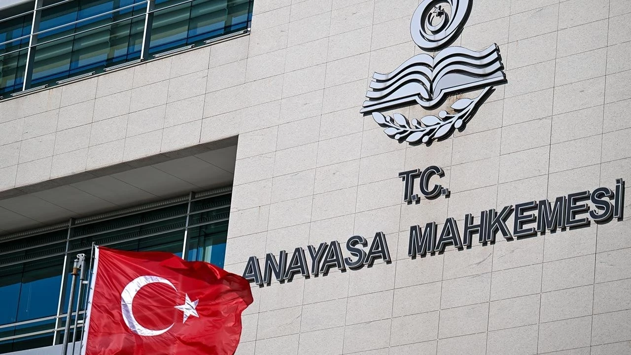 AYM'den Aday Sürücüler İçin Önemli Karar: Belge İptali Yönetmelikle Belirlenemeyecek