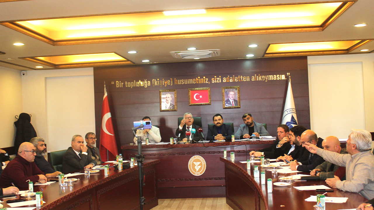 Yozgat Belediye Meclisi’nde Gergin Anlar: Toplantı Tatil Edildi