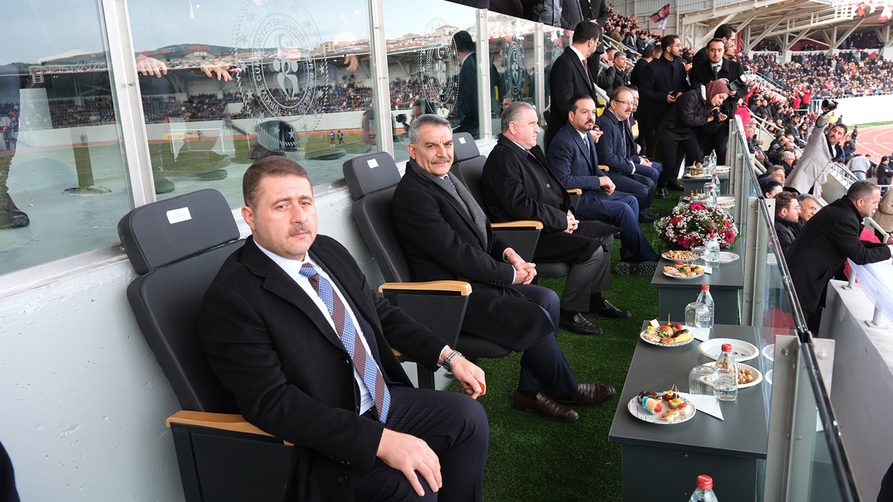 Yozgat Bozokspor’u yalnız bırakmadılar: protokol desteği!