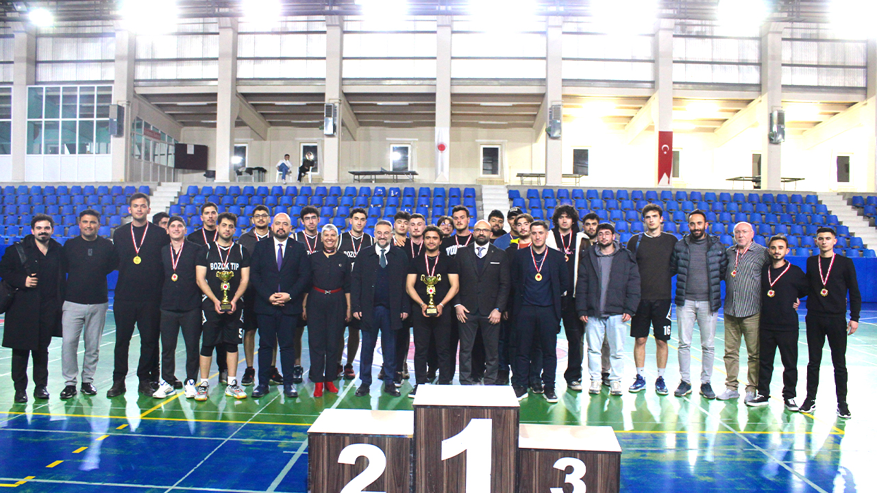 Bozok Üniversitesi’nde Basketbol Heyecanı: Akşam Ligi Turnuvası Sona Erdi