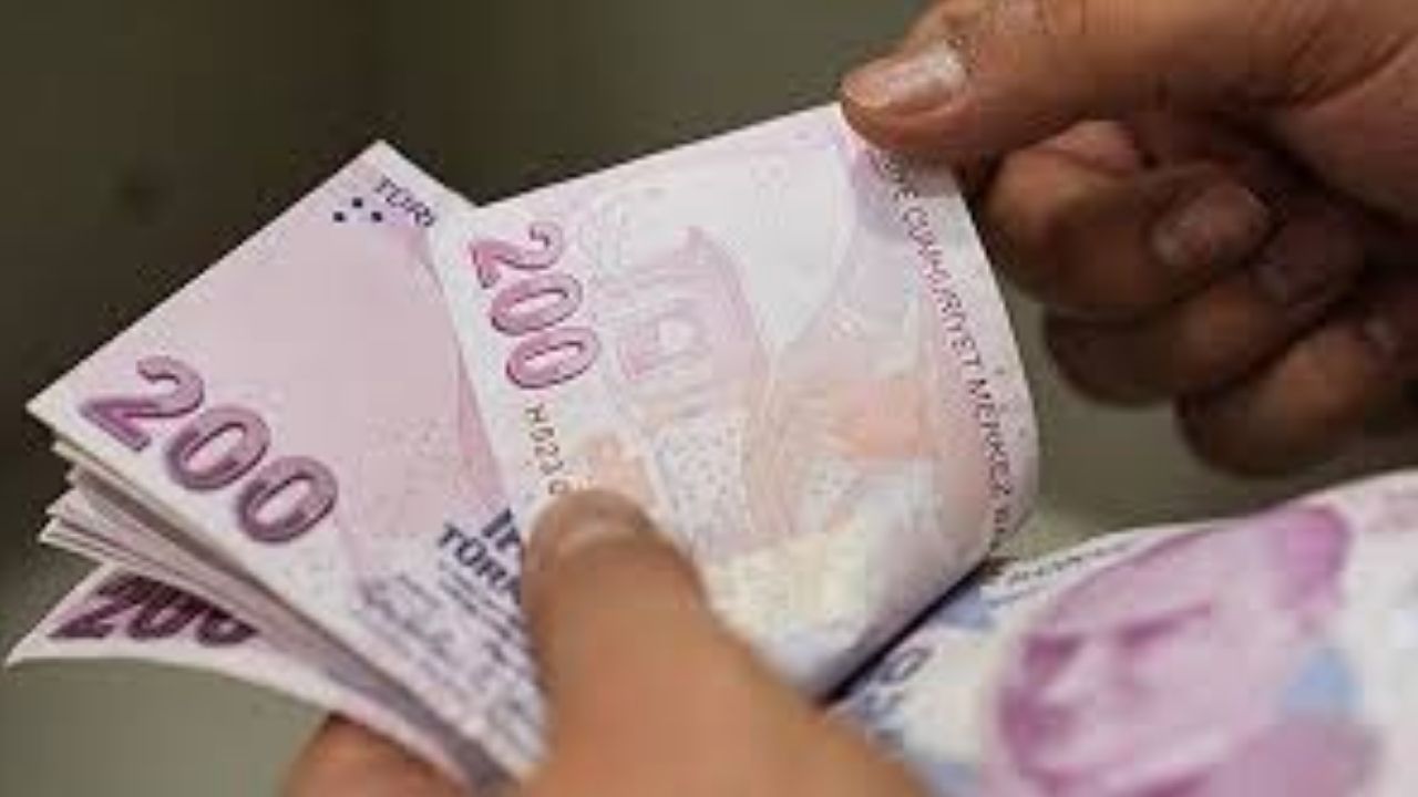 Emekliye %11,2, Memura %17,55 Zam Kesinleşti: İşte Yeni Maaşlar