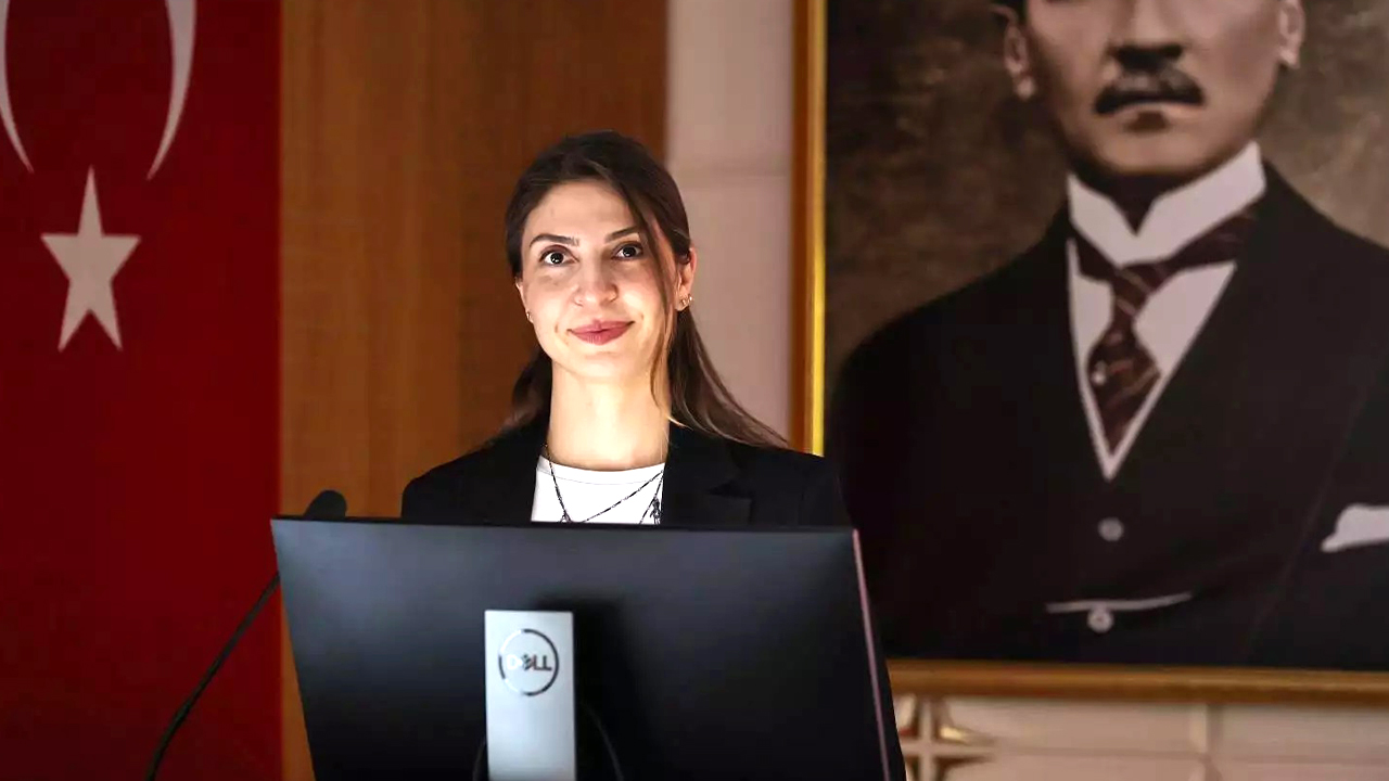 Erciyes Üniversitesi'nde Isınan Dünya Plastikleşen Hava: Akciğerler Tehlikede Semineri Düzenlendi