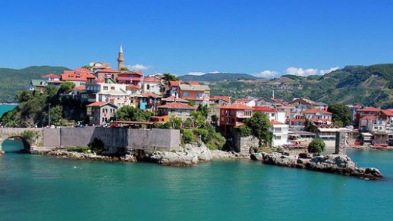 İzmir’in İsmi Değişti Mi? Yüzyıllar Öncesine Uzanan Bir Hikaye