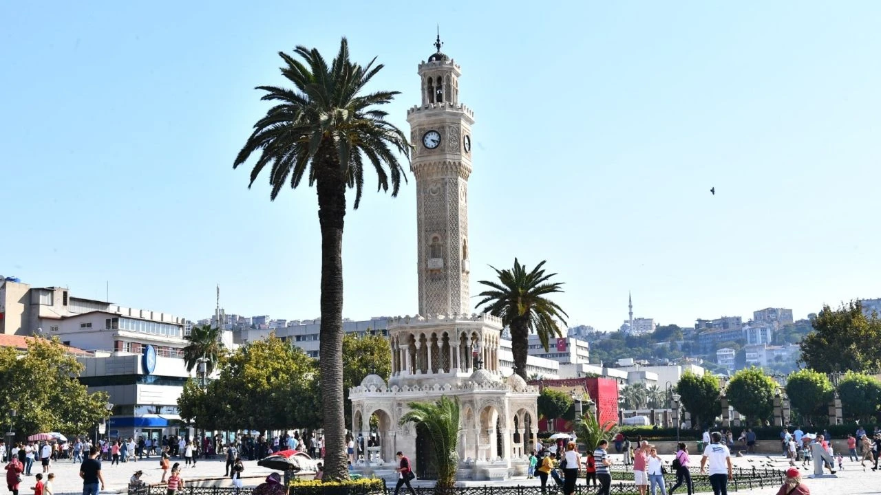 İzmir’in İsmi Yüzyıllar İçinde Değişti Mi? Tarihi Köklerine Yolculuk