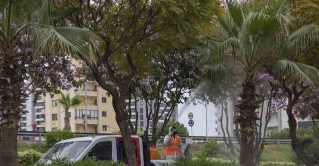 Mersin’de belediye ekipleri yasak sürecinde de çalıştı