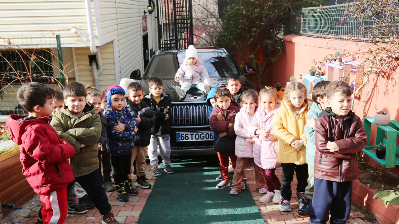 Yozgat’ta Yerli Malı Haftası’nda miniklere TOGG Tanıtımı: Kreş öğrencileri yerli otomobille tanıştı