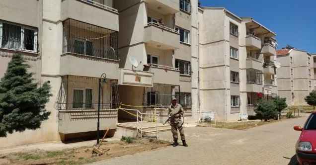 Korona testi negatif çıkan kişi evinde ölü bulundu