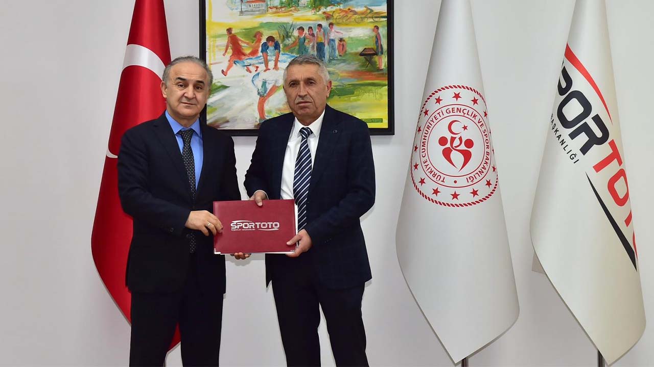 Şefaatli’de İmzalar Atıldı: Gençler İçin Büyük Yatırım
