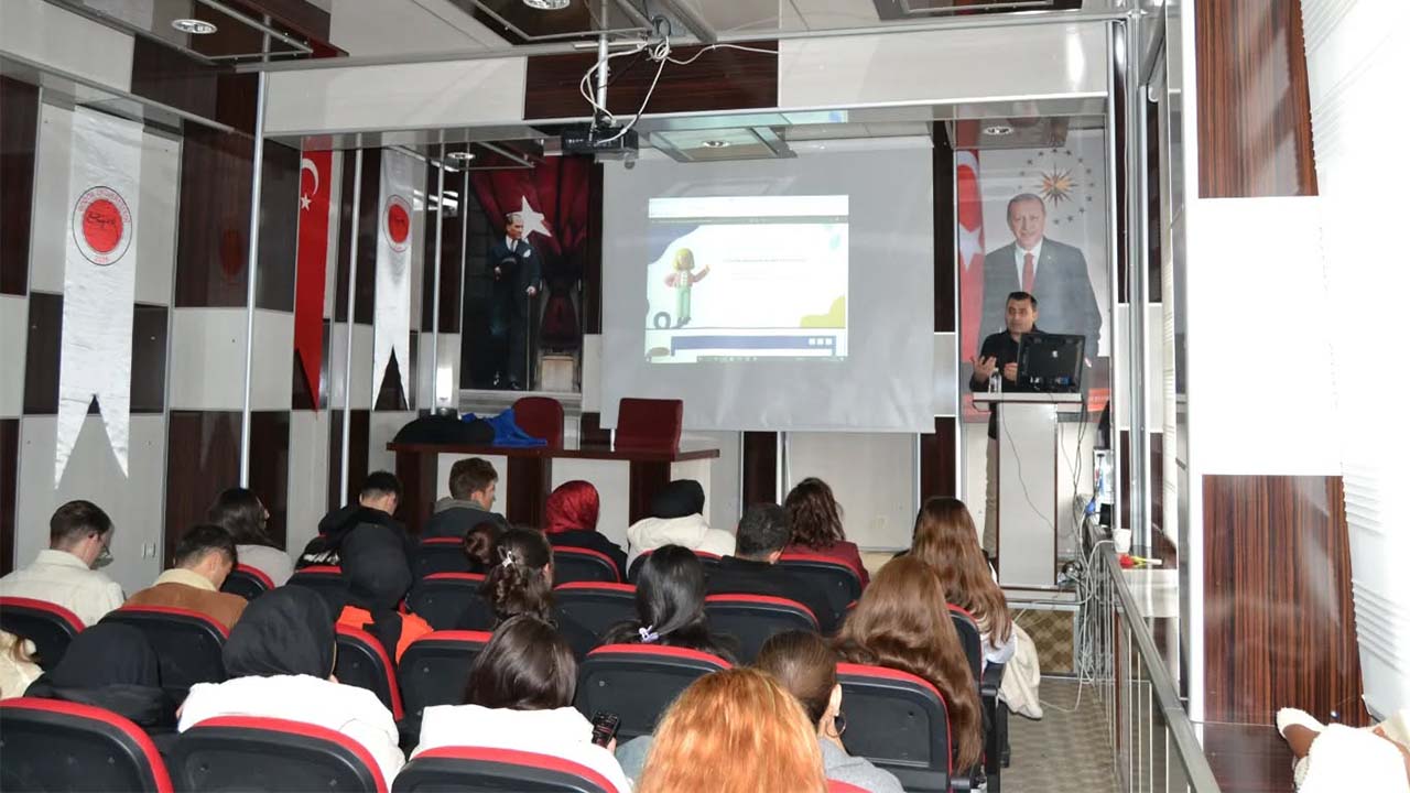 Yozgat Meslek Yüksekokulu’nda Avrupa Fırsatları Tanıtıldı!
