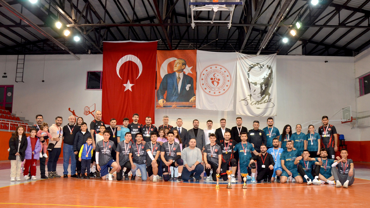 Sarıkaya’da Kurumlar Arası Voleybol Turnuvası Sona Erdi