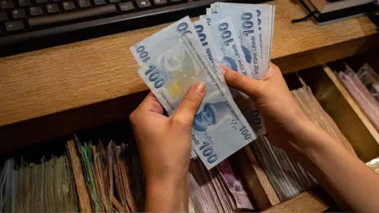Yeni Asgari Ücret İçin Geri Sayım Başladı: Masadaki Zam Senaryoları Netleşiyor